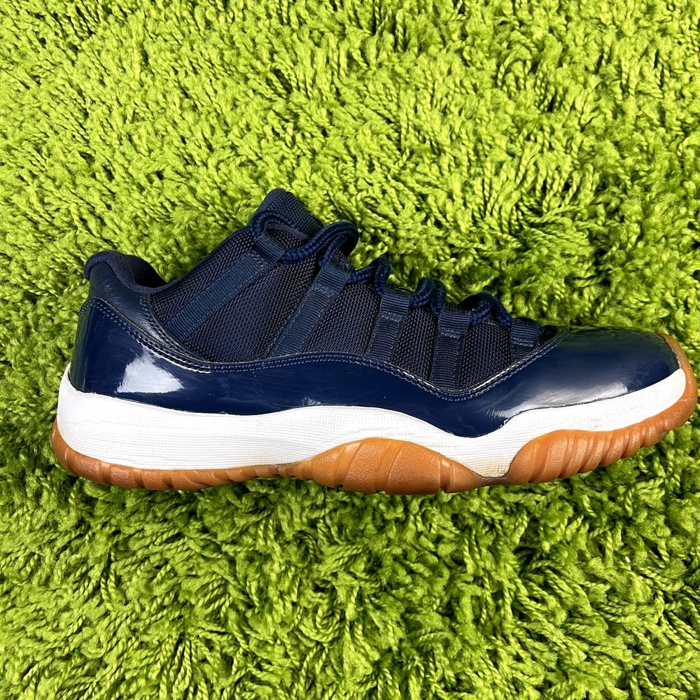Nike Air Jordan 11 Low Retro Navy Gum Mens Size 8.5 2016 XI 528895- 105 A404